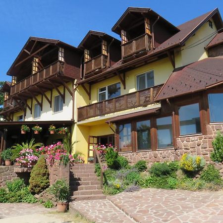Prima Porta Vendeghaz Hotel Balatonalmadi Exterior photo